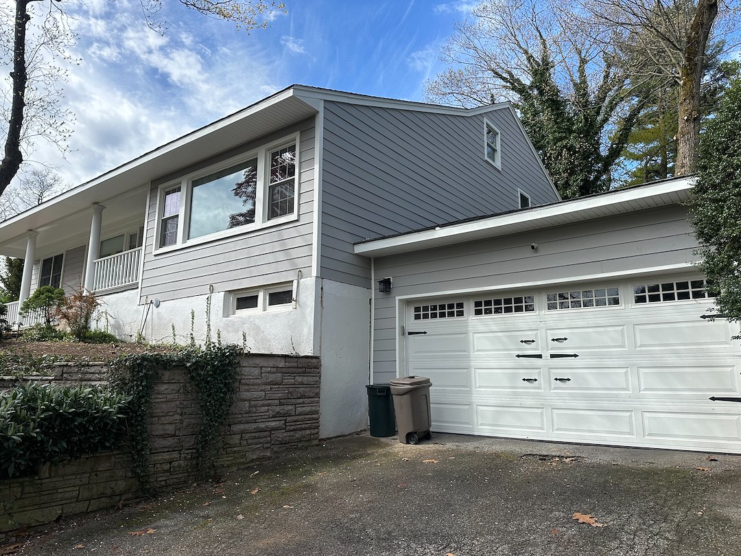 James Hardie Plank Siding Installation - Roslyn, Long Island